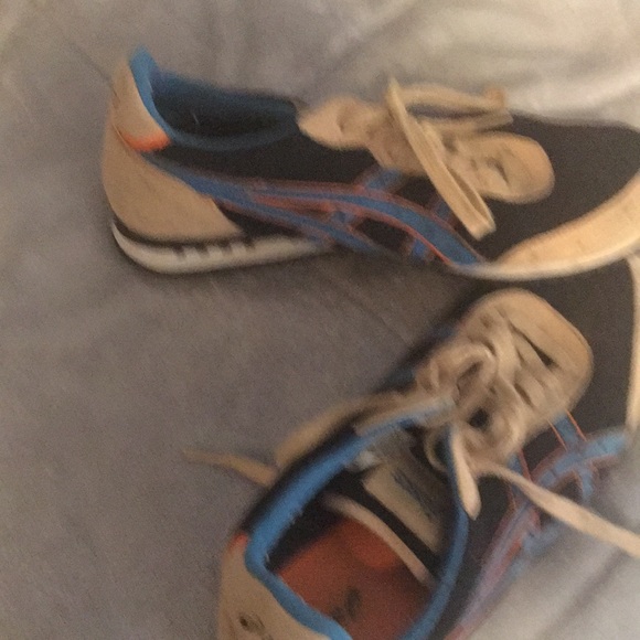 ASICS - Picture 4 of 4